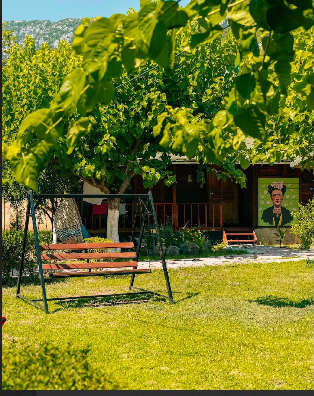 Bahçe ve tesis – Likya Yanartaş Bungalows